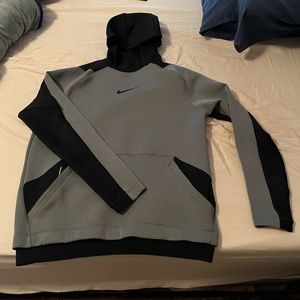 Nike Pro Hoodie